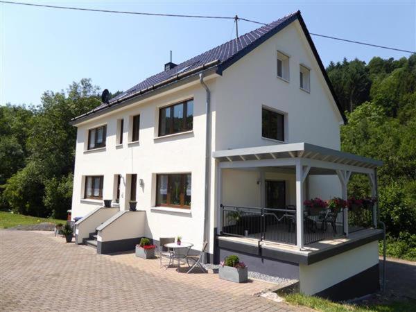 Ferienwohnung Am Elzbach Monreal Exterior photo